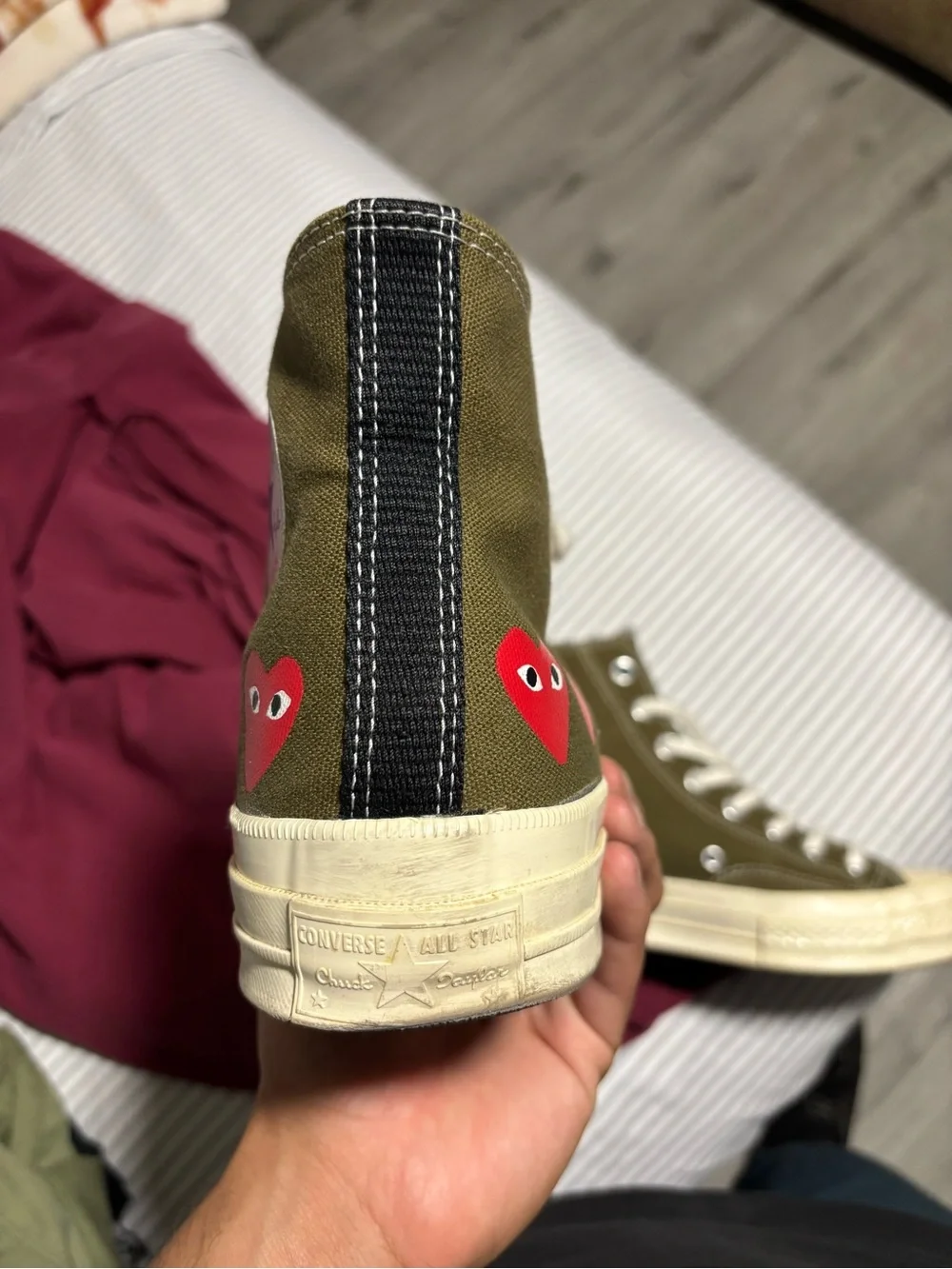 CDG PLAY x Converse Olive High Top - Picture 9 of 10